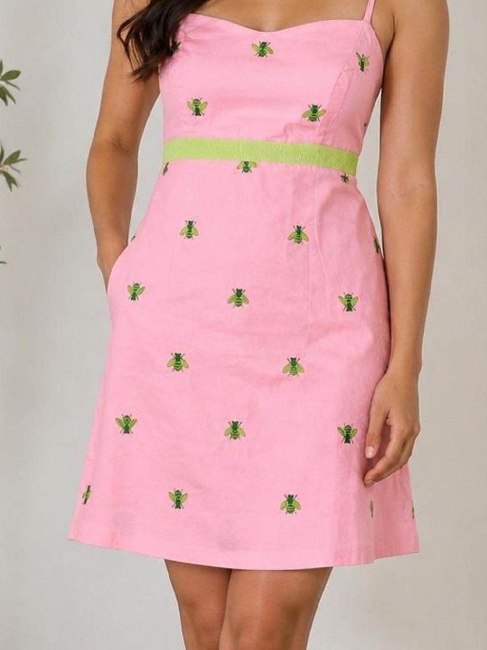 Lilly Pulitzer Pink Bee Embroidered Pique Dress Vintage  size 8